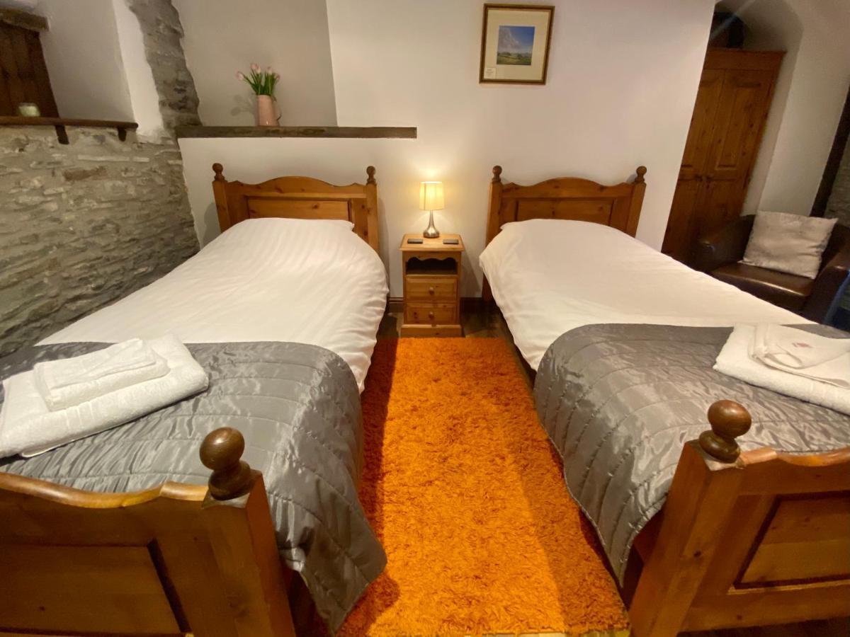 Seven Stars Inn Билт Уелс Екстериор снимка