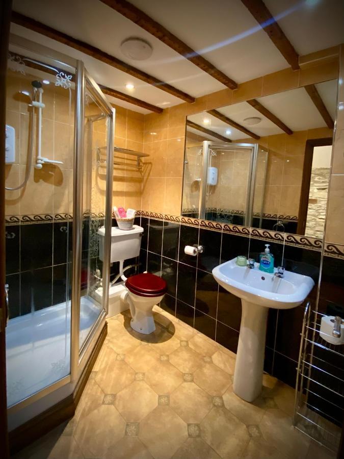 Seven Stars Inn Билт Уелс Екстериор снимка